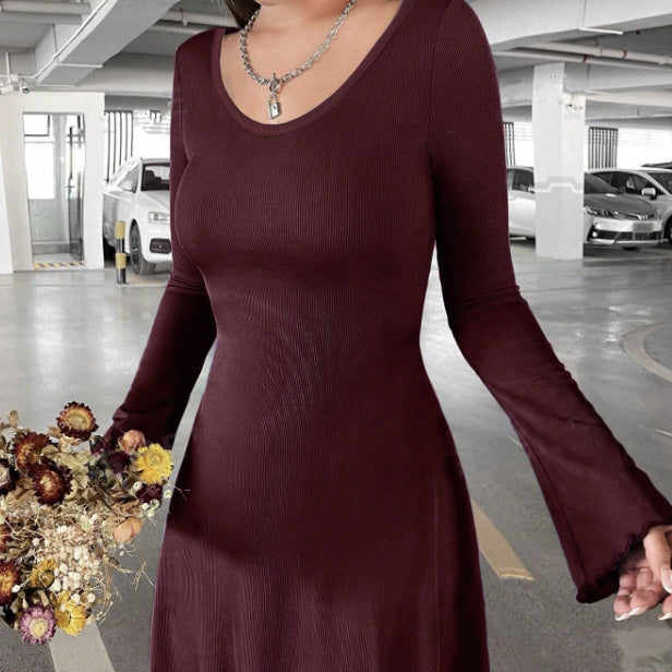 Women's Autumn & Winter Slim Fit Dress with Stylish Black Fungus Cuffs – Trendy Solid Color Bag-Hip Design
