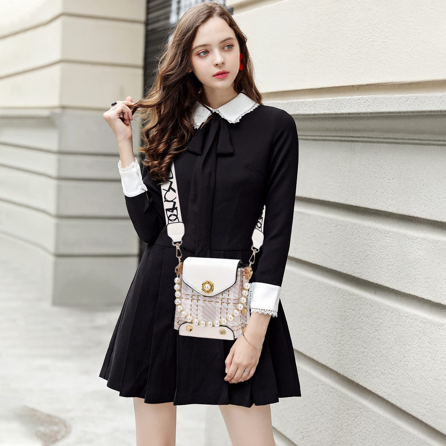 Stylish Women’s Summer Phone Bag – Pearl Chain Crossbody Wallet for Girl