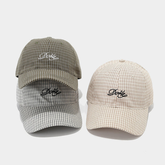 Unisex Korean Style Plaid Peaked Cap – Fashionable All-Match Sun Hat for Couples