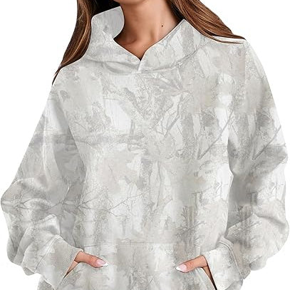Women’s Camouflage Hoodie with Maple Leaf Print – Casual Hooded Sweatshirt