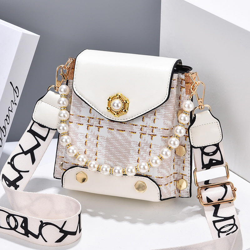 Stylish Women’s Summer Phone Bag – Pearl Chain Crossbody Wallet for Girl