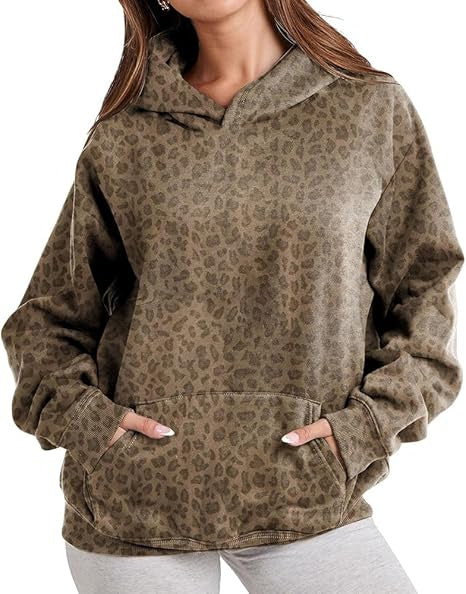 Women’s Camouflage Hoodie with Maple Leaf Print – Casual Hooded Sweatshirt