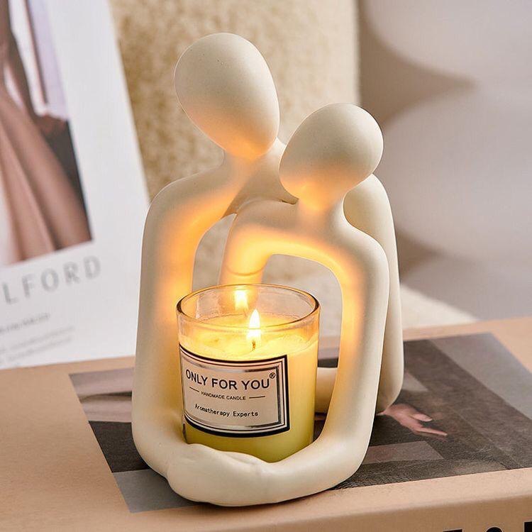 Heartwarming Loving Couple Resin Statue – A Timeless Symbol of Love for Elegant Modern Decor