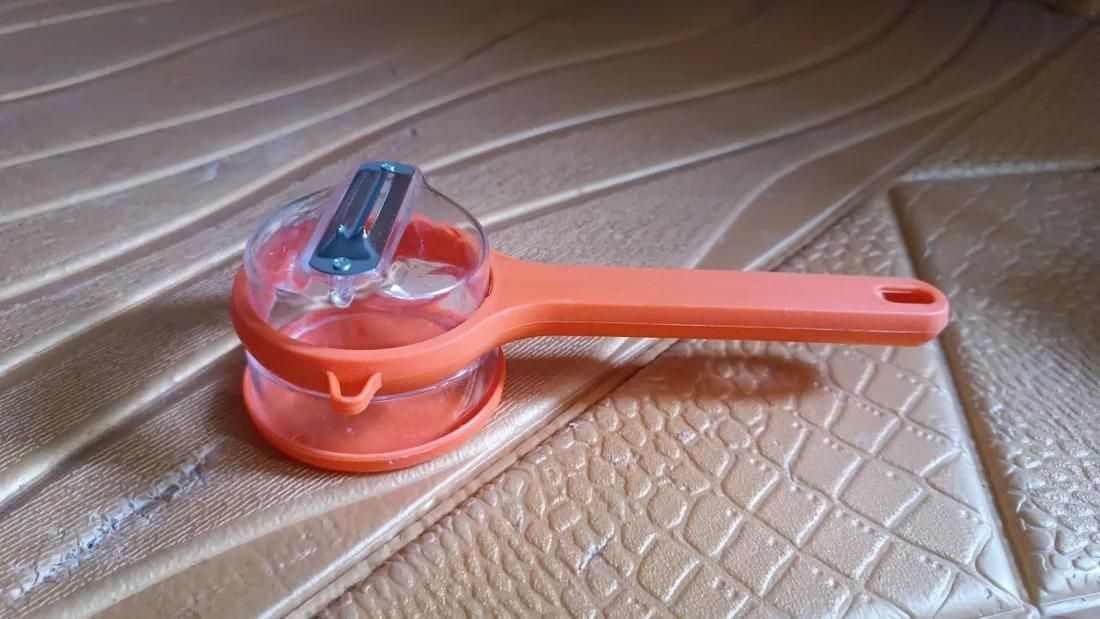 2-in-1 Peeler with Built-in Storage Box – Stainless Steel Blade | Vegetable &amp; Fruit Peeler | Kitchen Tool