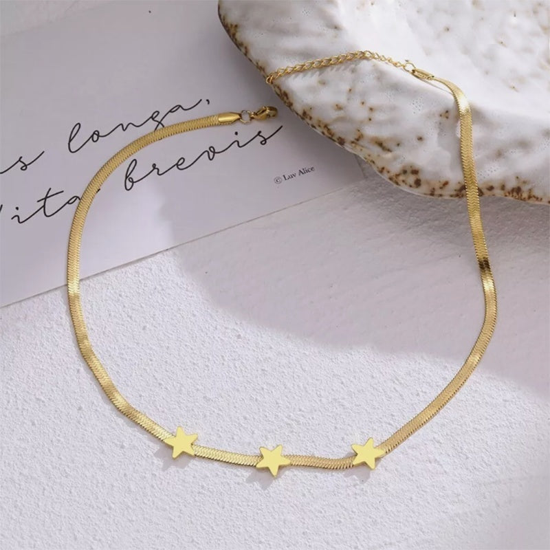 Gothic Blade Star Choker – Light Luxury Necklace for the Bold &amp; Beautiful