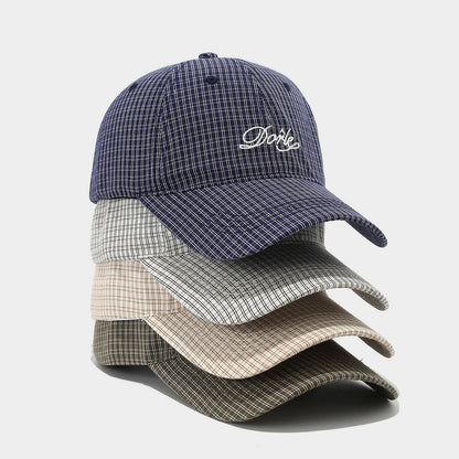Unisex Korean Style Plaid Peaked Cap – Fashionable All-Match Sun Hat for Couples