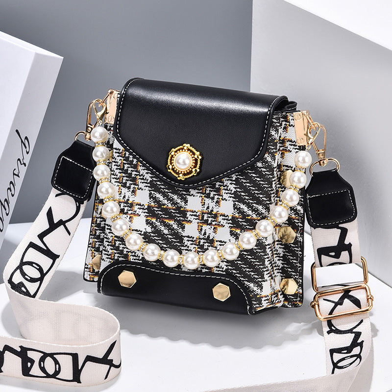 Stylish Women’s Summer Phone Bag – Pearl Chain Crossbody Wallet for Girl