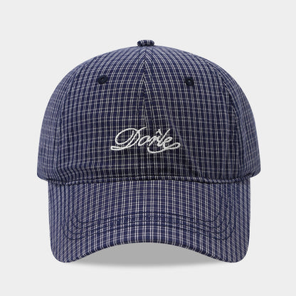 Unisex Korean Style Plaid Peaked Cap – Fashionable All-Match Sun Hat for Couples
